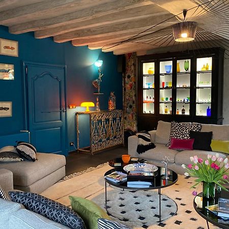 L'Ecole Des Garcons Bed & Breakfast Maigne Exterior photo