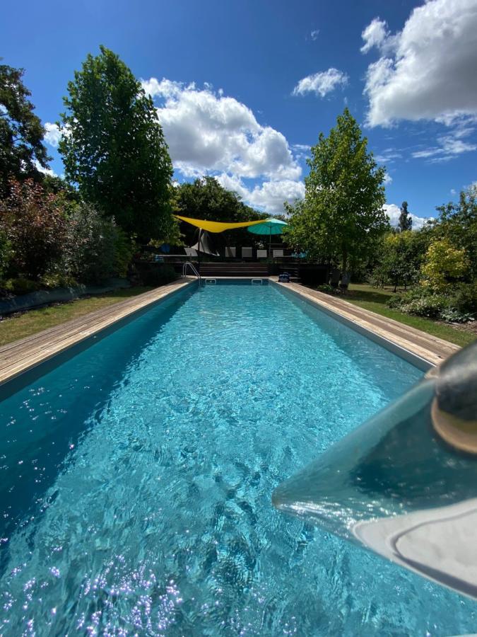 L'Ecole Des Garcons Bed & Breakfast Maigne Exterior photo